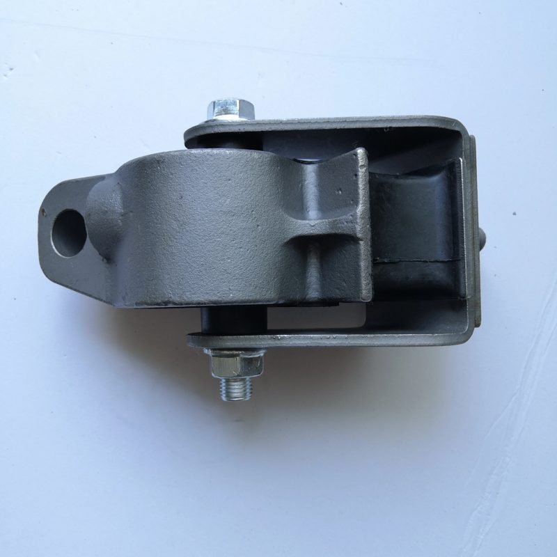 2.2 Engine Mount for Ranger BT50 UF9S39040A — photo 3