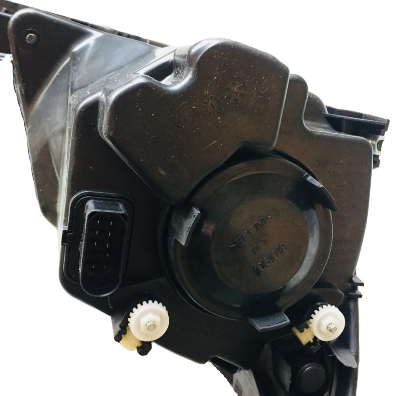 4121100U8260/412120U8260 Car Parts Headlight for JAC J3 J5 IEV4 — photo 4