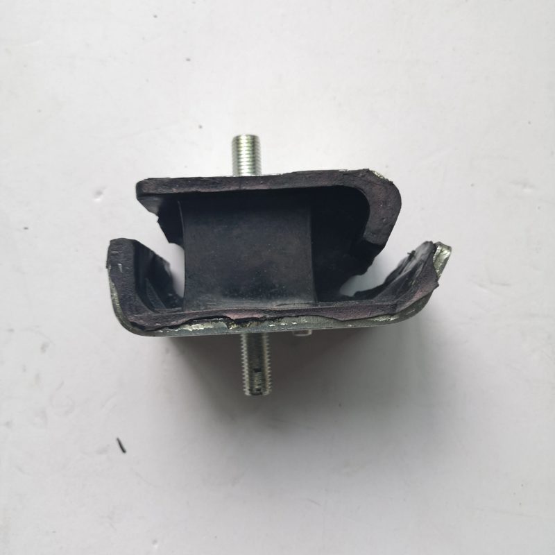 465Q Engine Mount for Hafei Minyi Changan Star Dongfeng K01 — photo 2