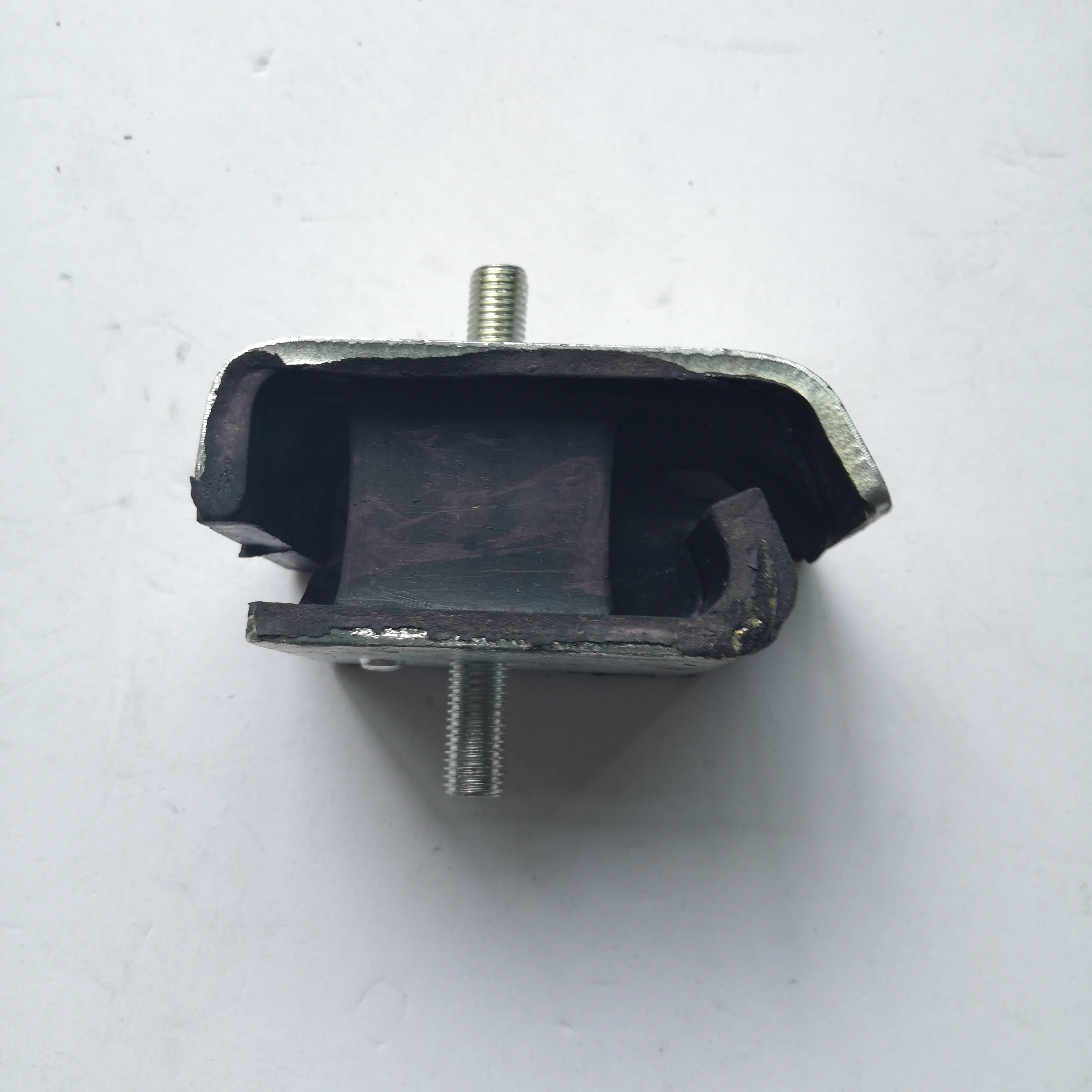 465Q Engine Mount for Hafei Minyi Changan Star Dongfeng K01 product photo