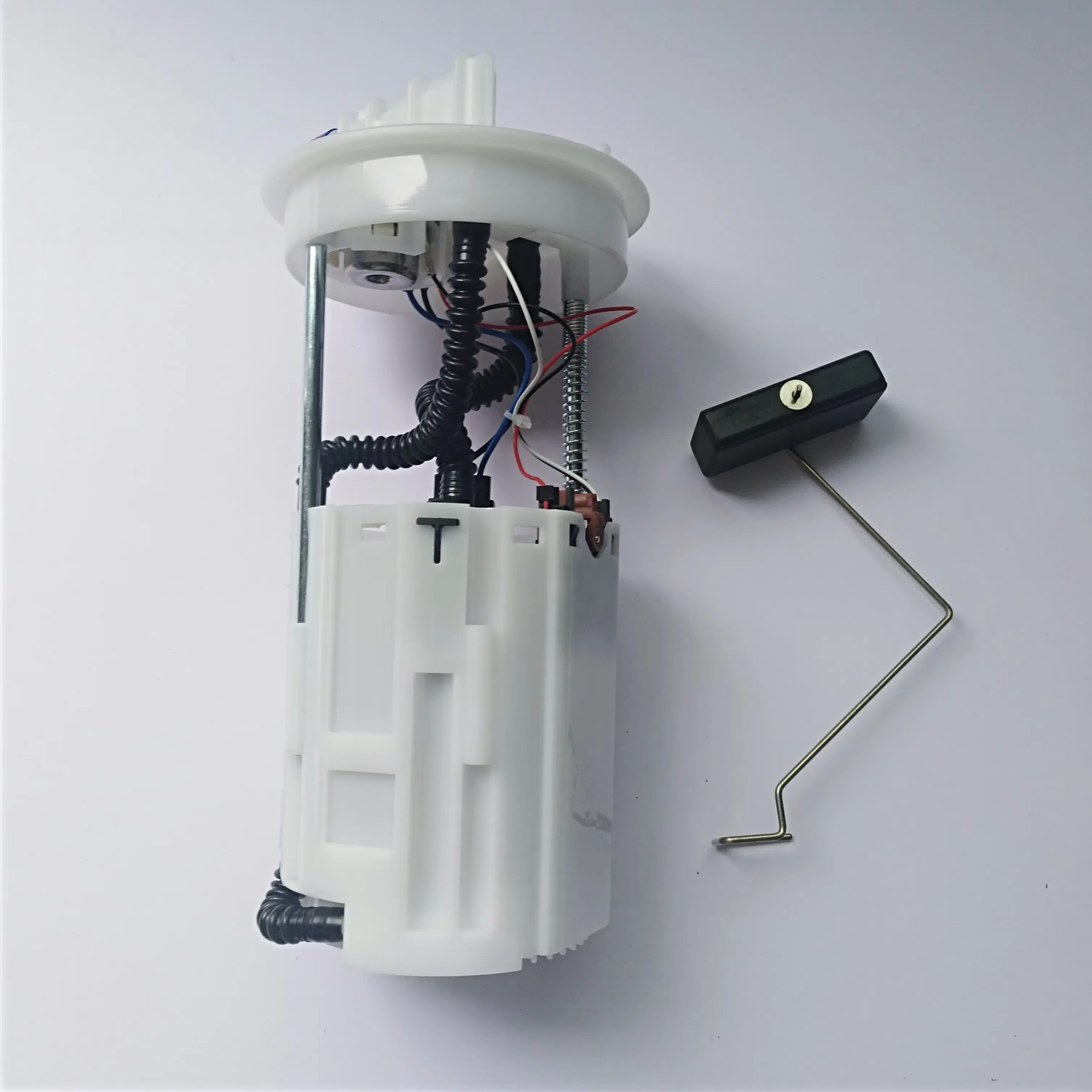4A13 4A15 Fuel Pump for Brilliance FRV FSV 31034971AW