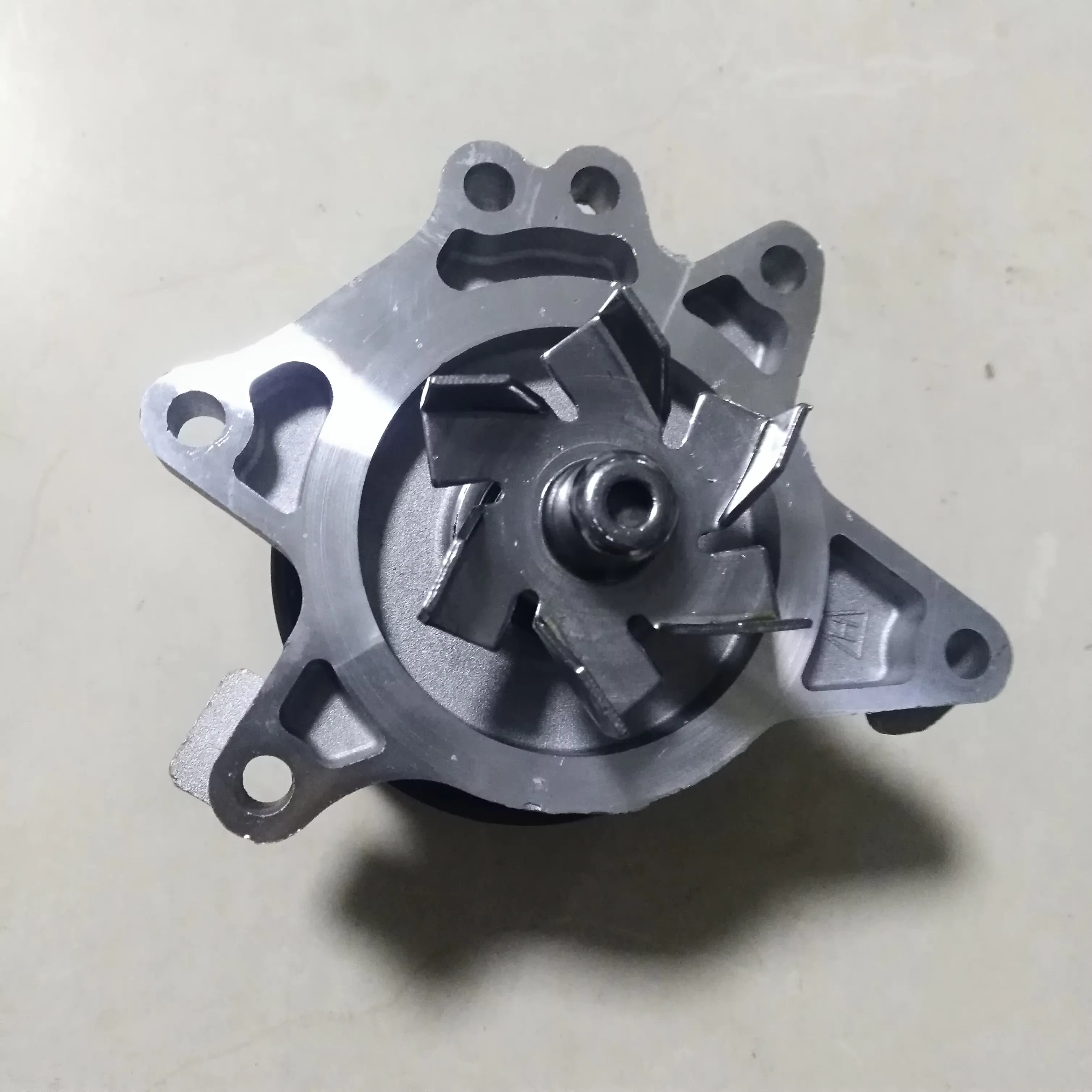 4G15 4G18 Water Pump for Geely GC7 EC7 DVVT