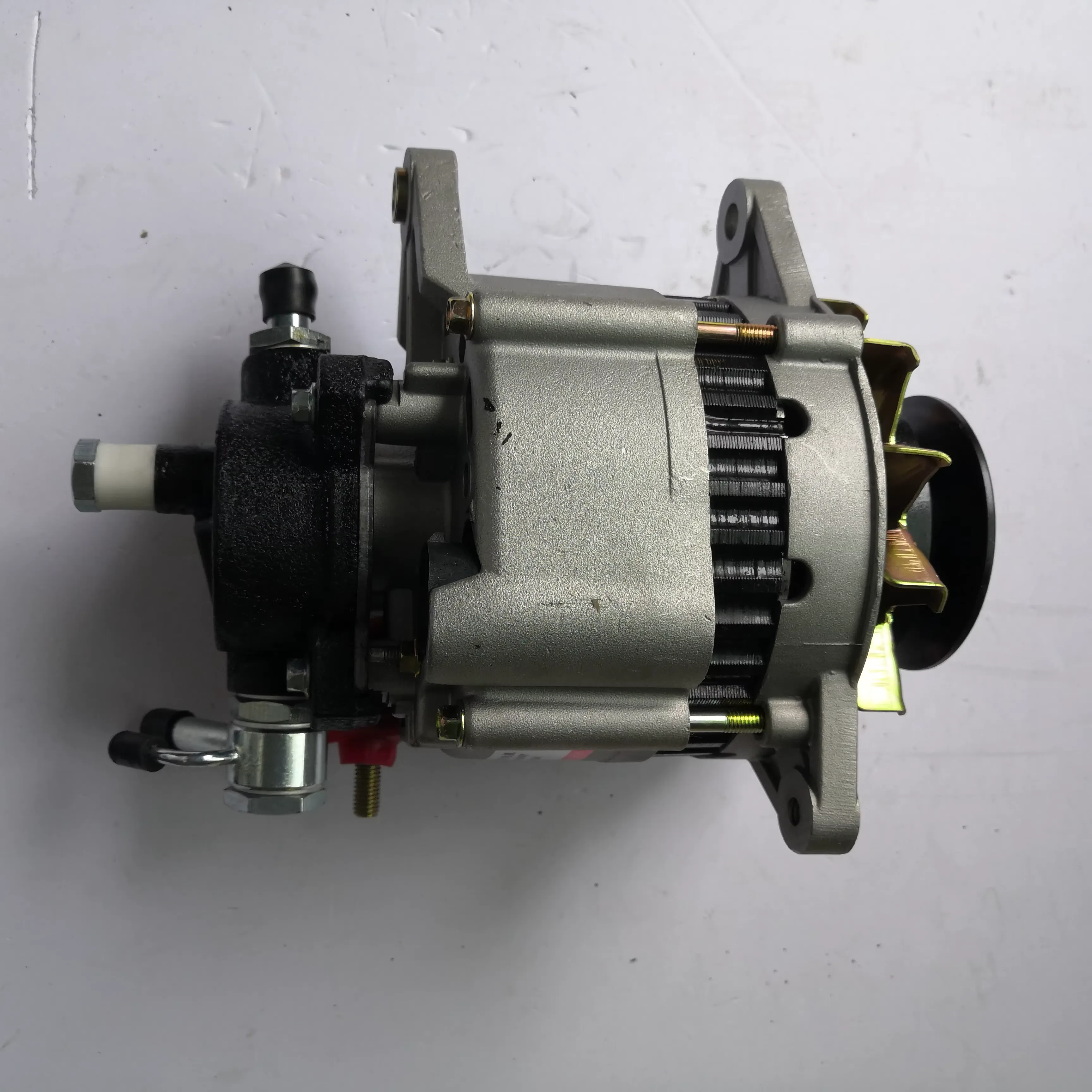 4JAB1 JX493 Engine Alternator for JMC Kaiyun Shunda 2.8L 4 Blade product photo