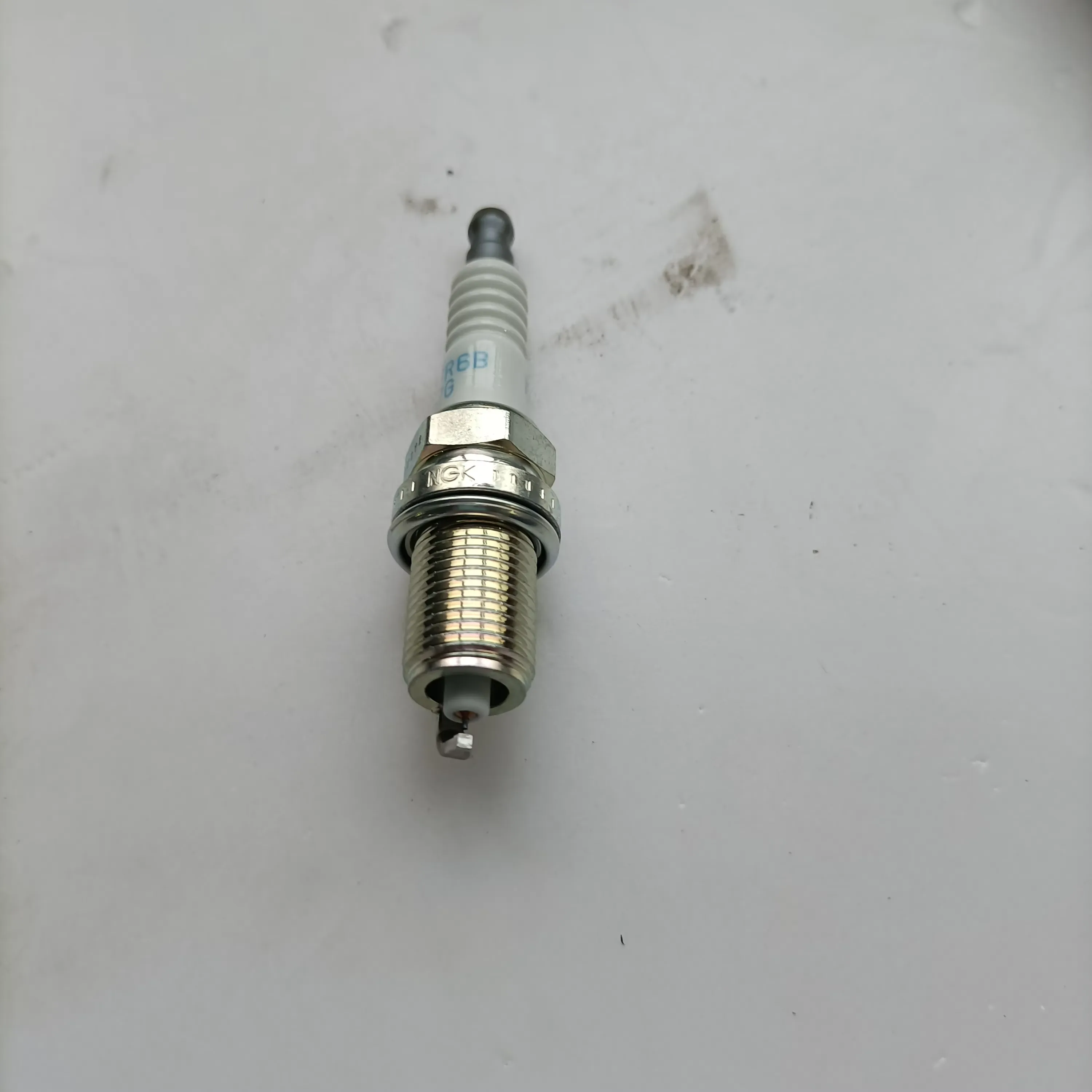 4PCS Auto Spare Parts Spark Plug for Great Wall HAVAL H9 2.0T GW4C20 OEM 3707100AEC02