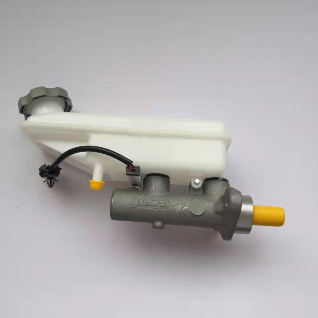 59100-V7010 Master Brake Cylinder / Brake Vacuum Pump for JAC Refine M5 T8 product photo