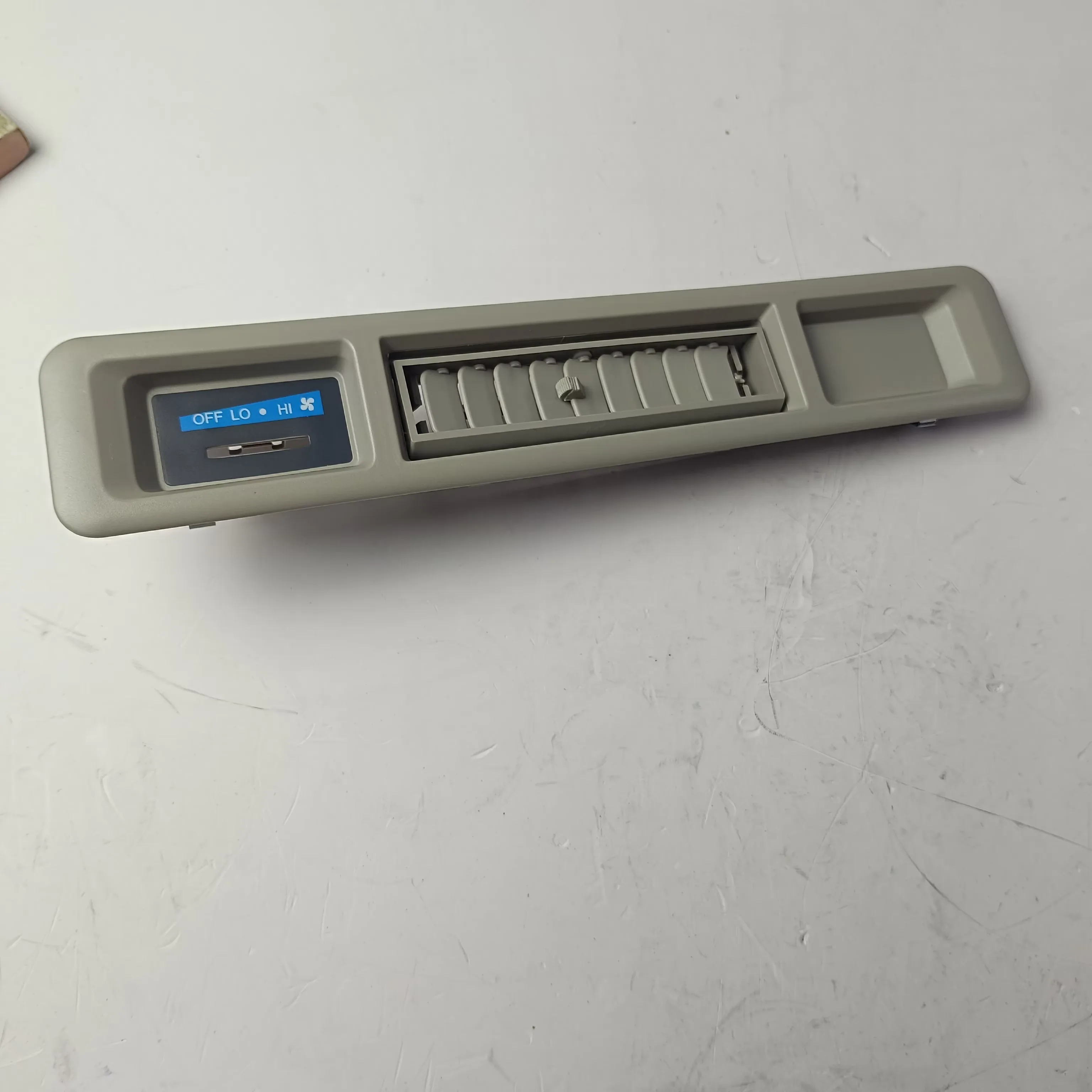 Air Intake Grille With Air Conditioning Switch for Joylong Hiace product photo