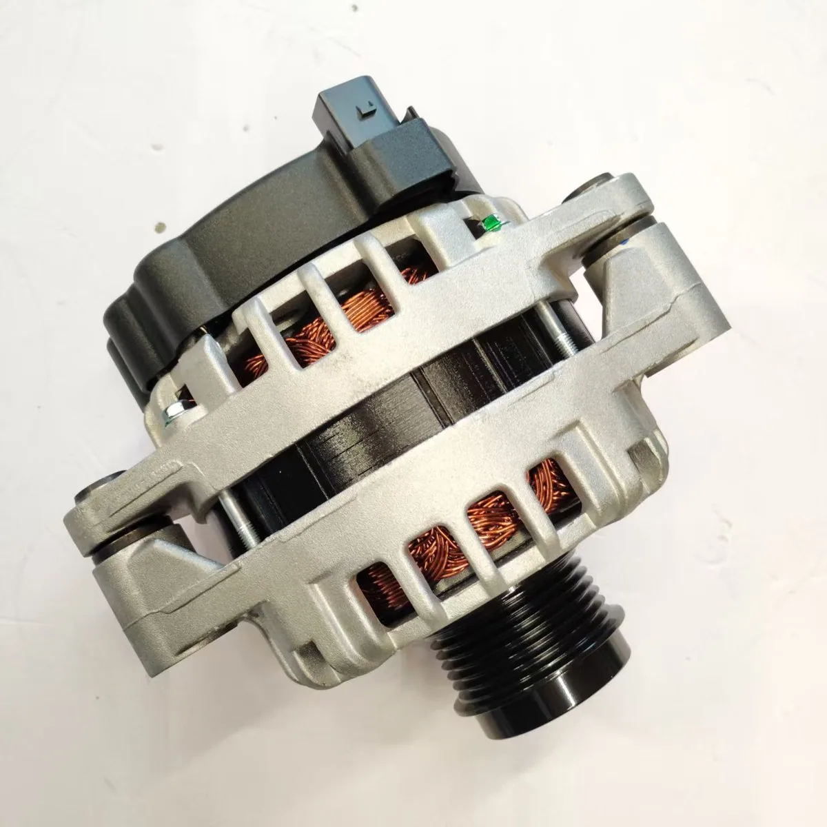 Alternador para Haval H6 2017 Haval F7 Haval Dargo 3701100XEC02