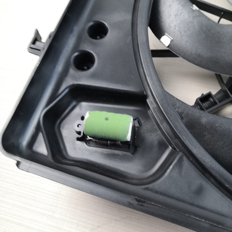Auto Car Parts Radiator Fan for Geely Gt 2.4 OEM 2078000600 — photo 3