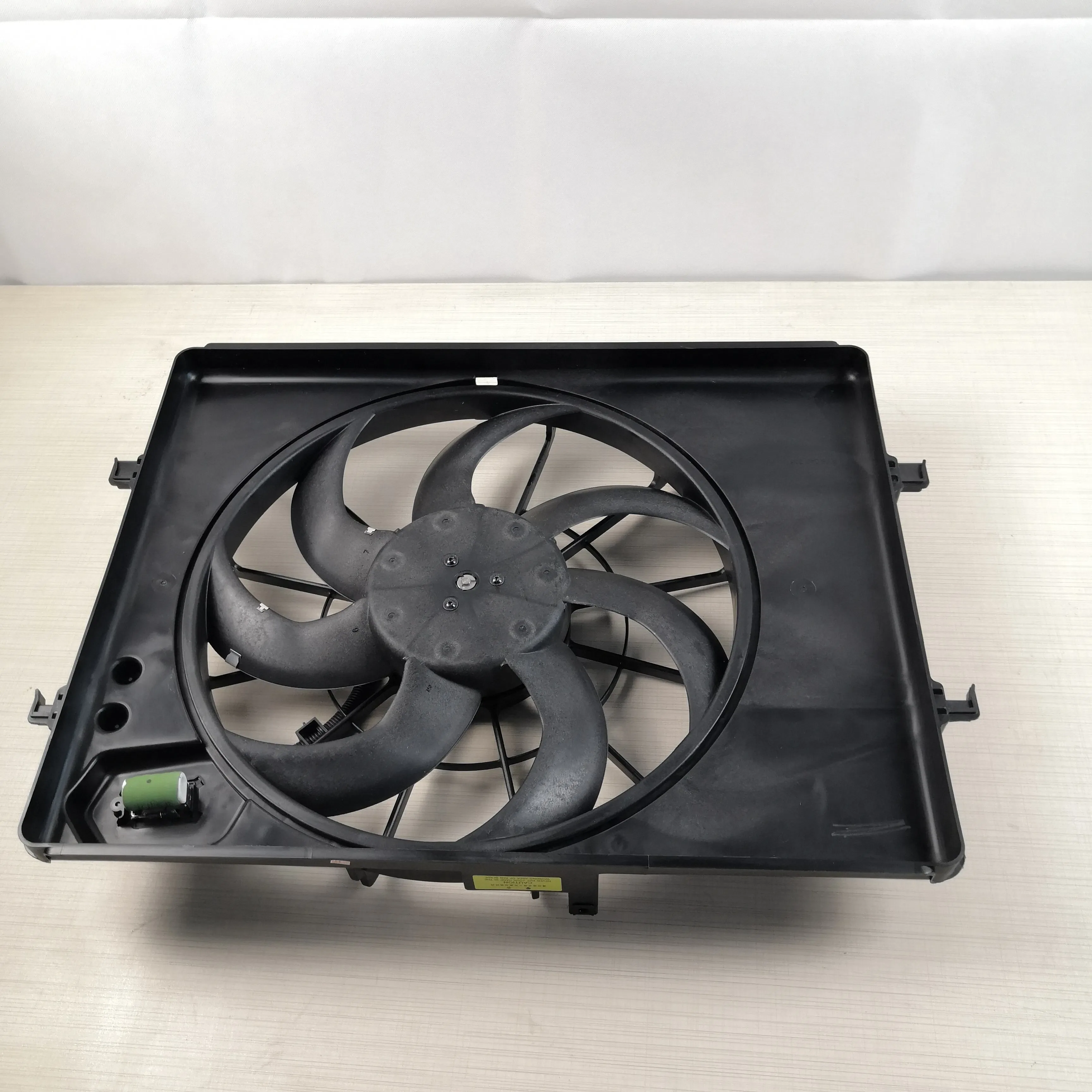 Auto Car Parts Radiator Fan for Geely Gt 2.4 OEM 2078000600 product photo
