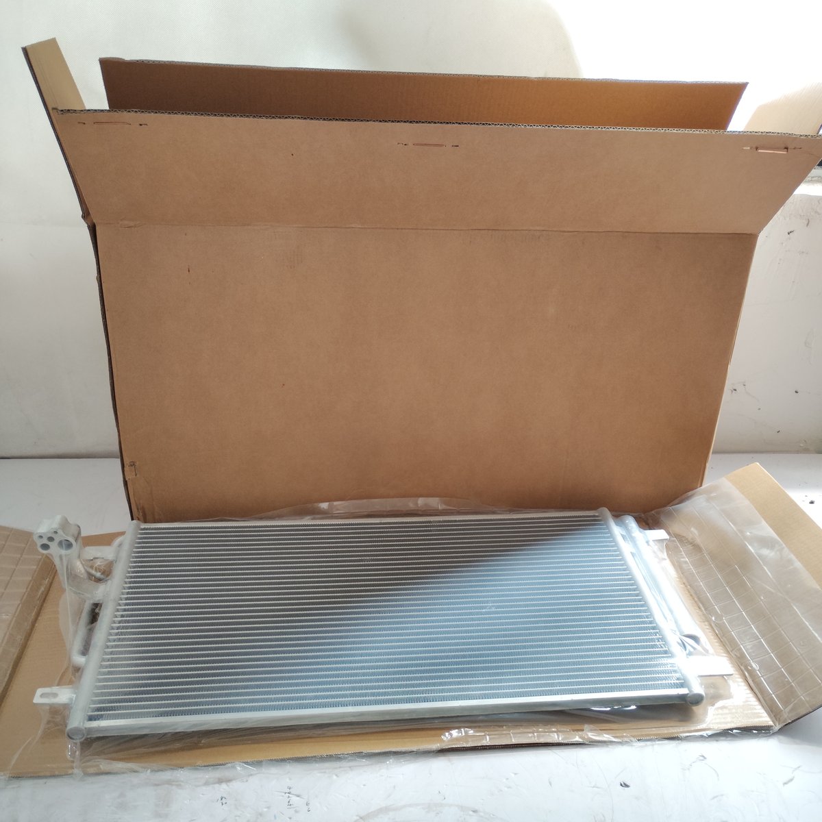 Auto Condenser for Geely Emgrand SS11 1.5T 2022 8010091100 8010054000 product photo