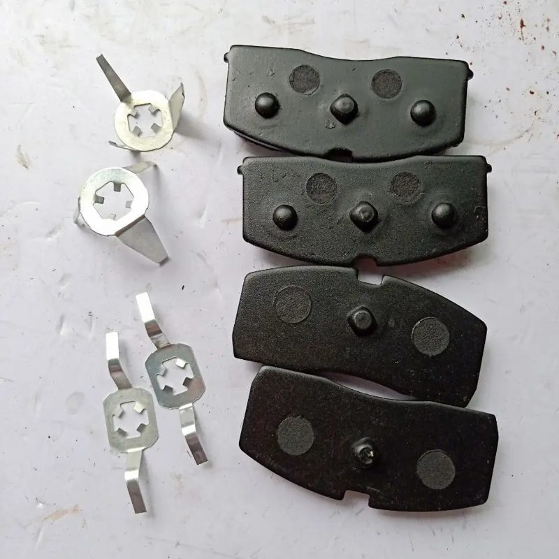 Auto Part Front Brake Pads Without ABS for Geely CK — photo 2