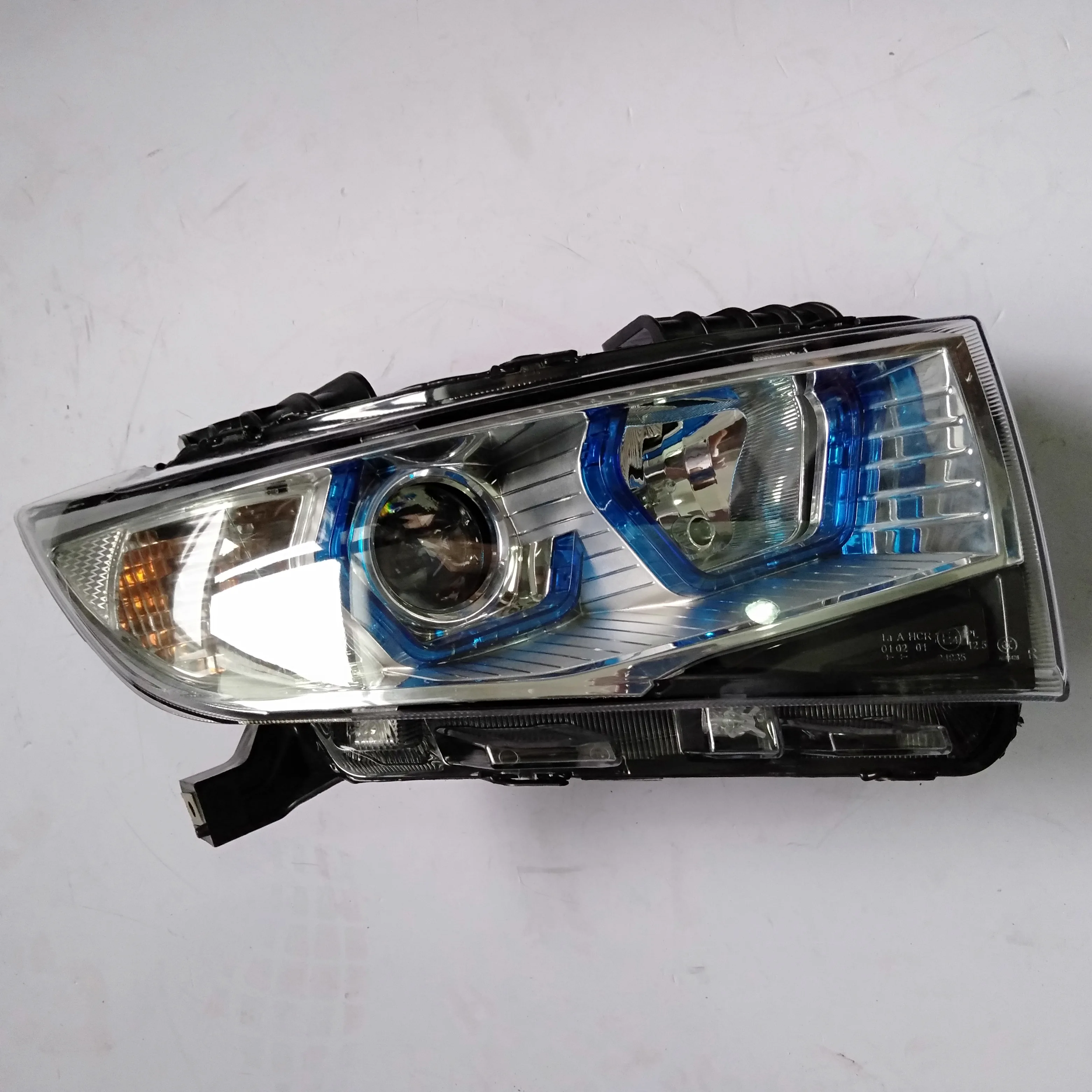 Auto Part Front Headlamp/Headlight for Lifan X7