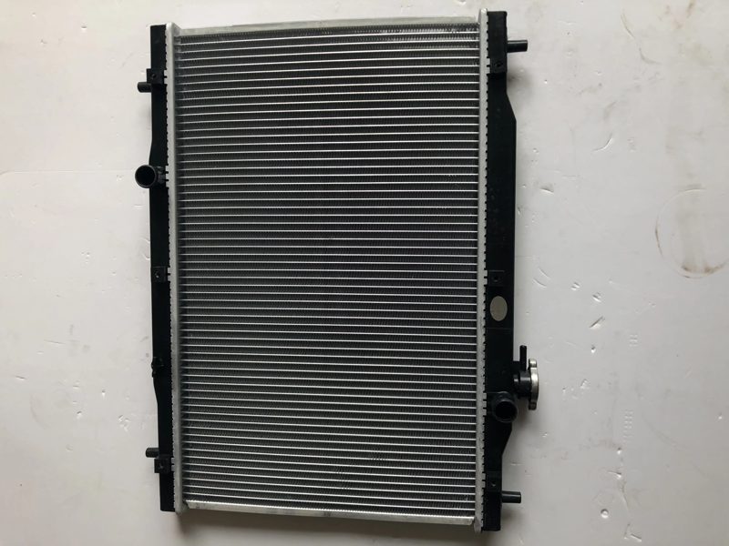 Auto Parts Car Radiator for Lifan Mini Truck 1.3L/Lifan Foison 479Q — photo 3