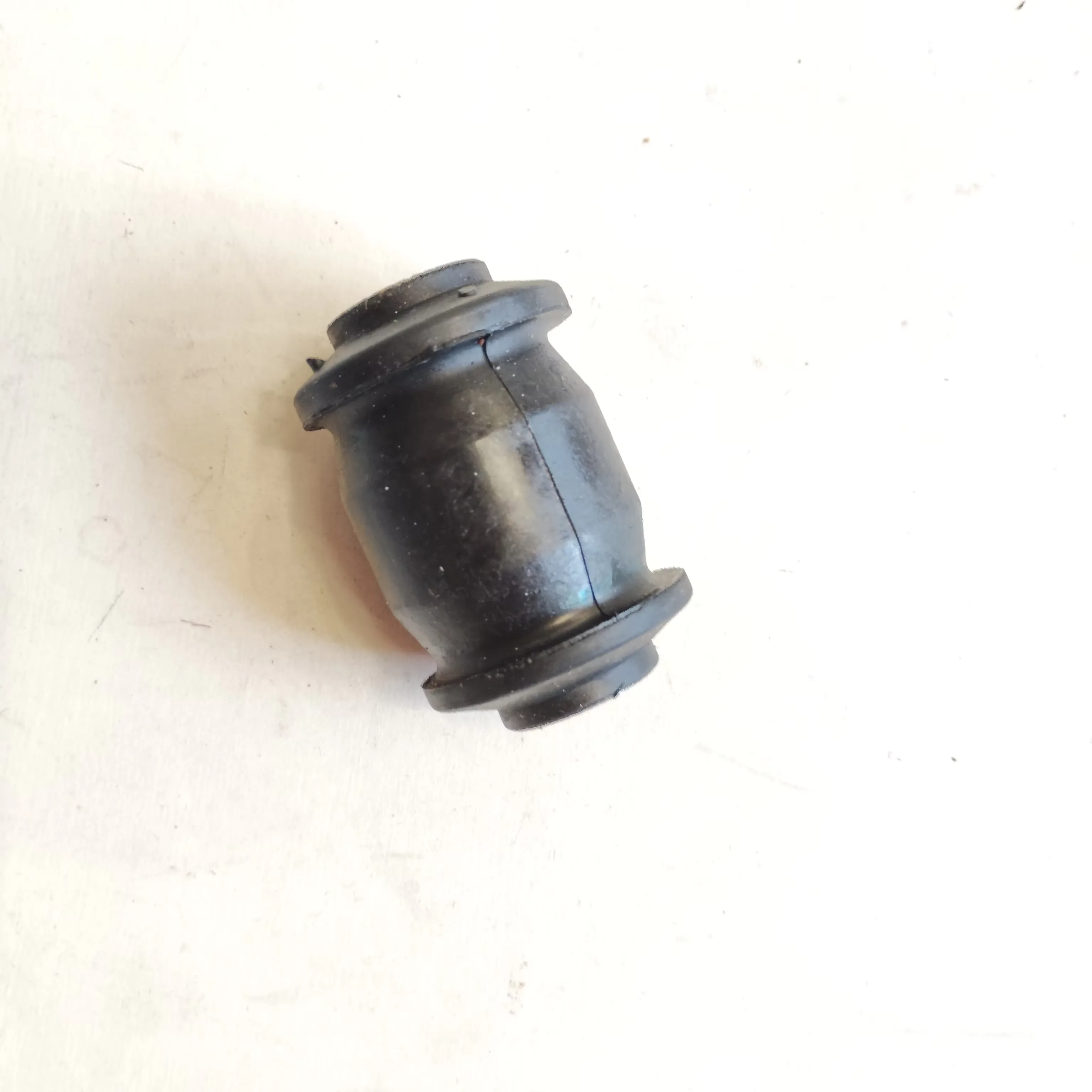 Auto Parts Control Arm Bushing Small for JAC S2 2901100U8910 product photo