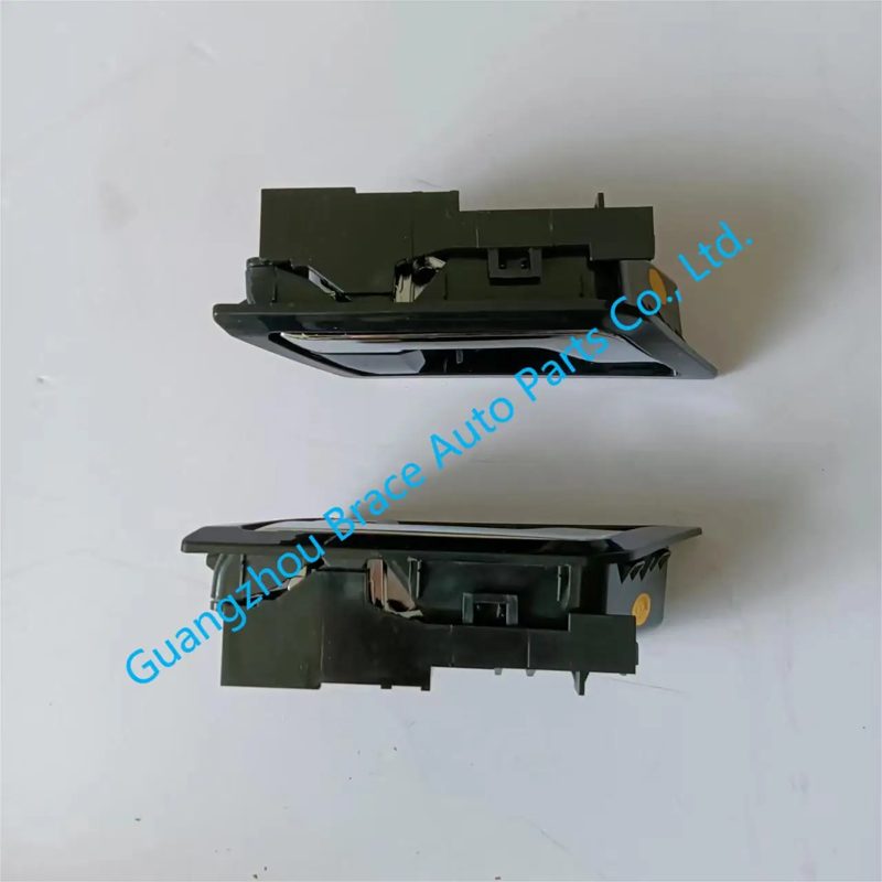 Auto Parts Door Inner Handle Interior Handle for Zotye Z300 1.6L 2014 — photo 4