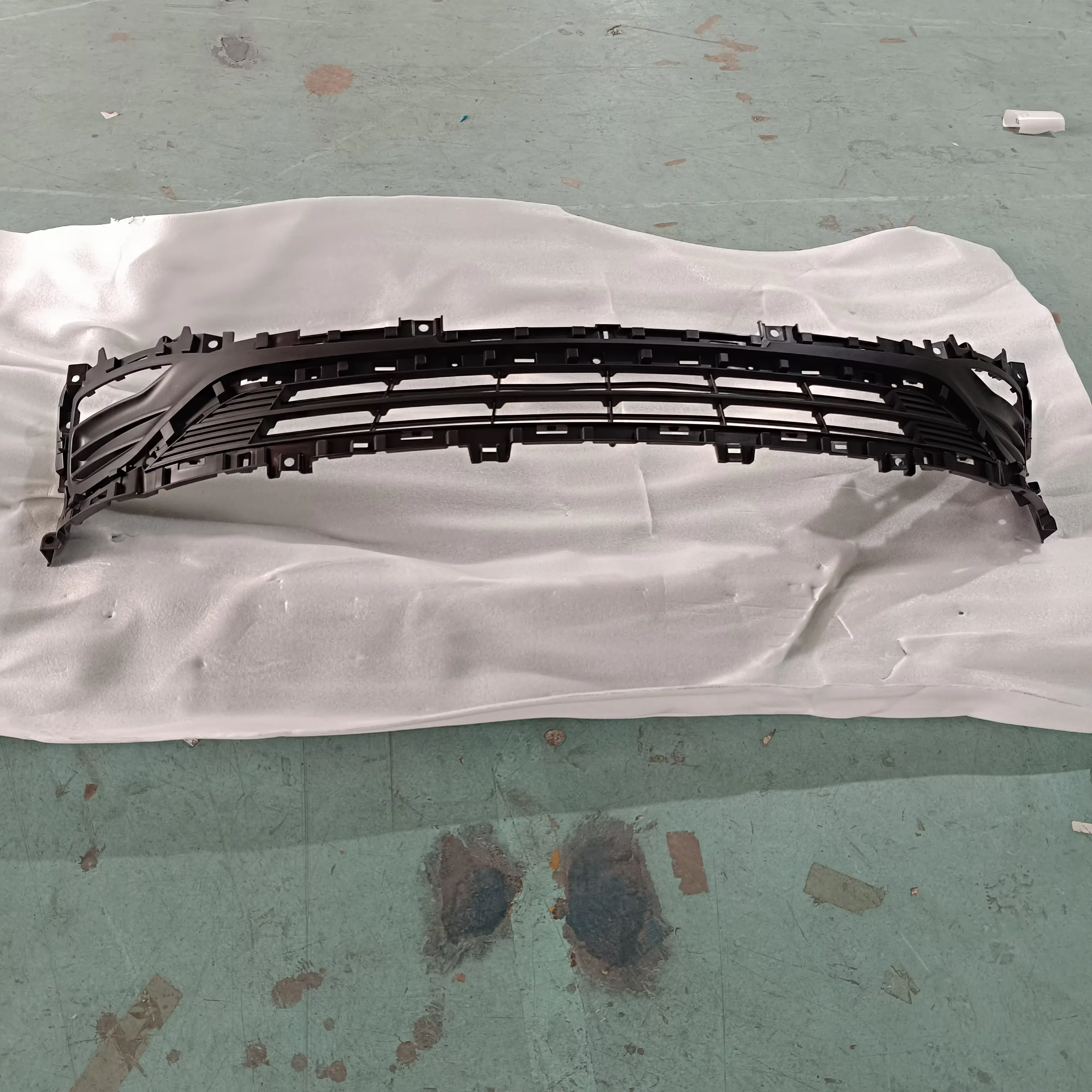 Auto Parts Front Bumper Grille Radiator Grille for DFSK Glory 580 Pro product photo