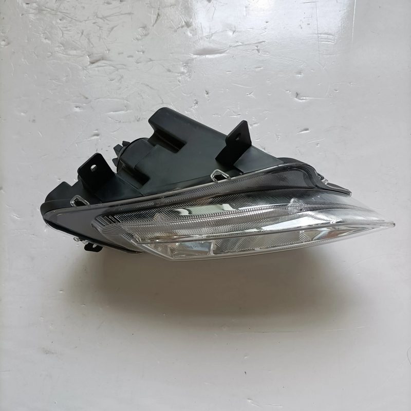 Auto Parts Front Fog Light for MG550 30000676-F — photo 2