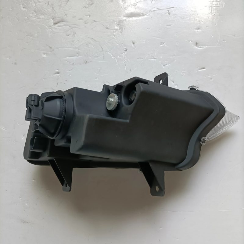 Auto Parts Front Fog Light for MG550 30000676-F — photo 4