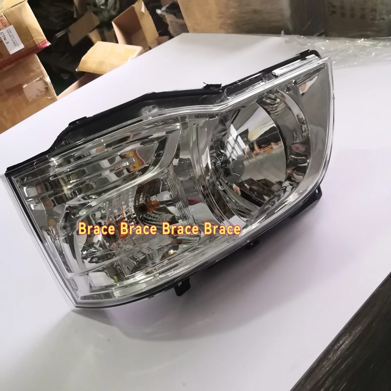 Auto Parts Front Headlamp for Jinbei Haise H2 — photo 2