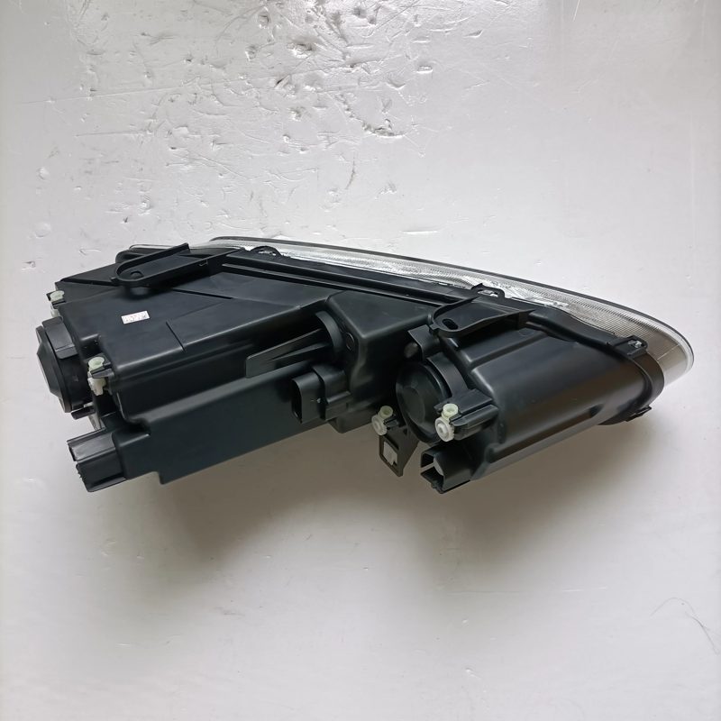 Auto Parts Front Headlight for MG 550 30000661 — photo 4