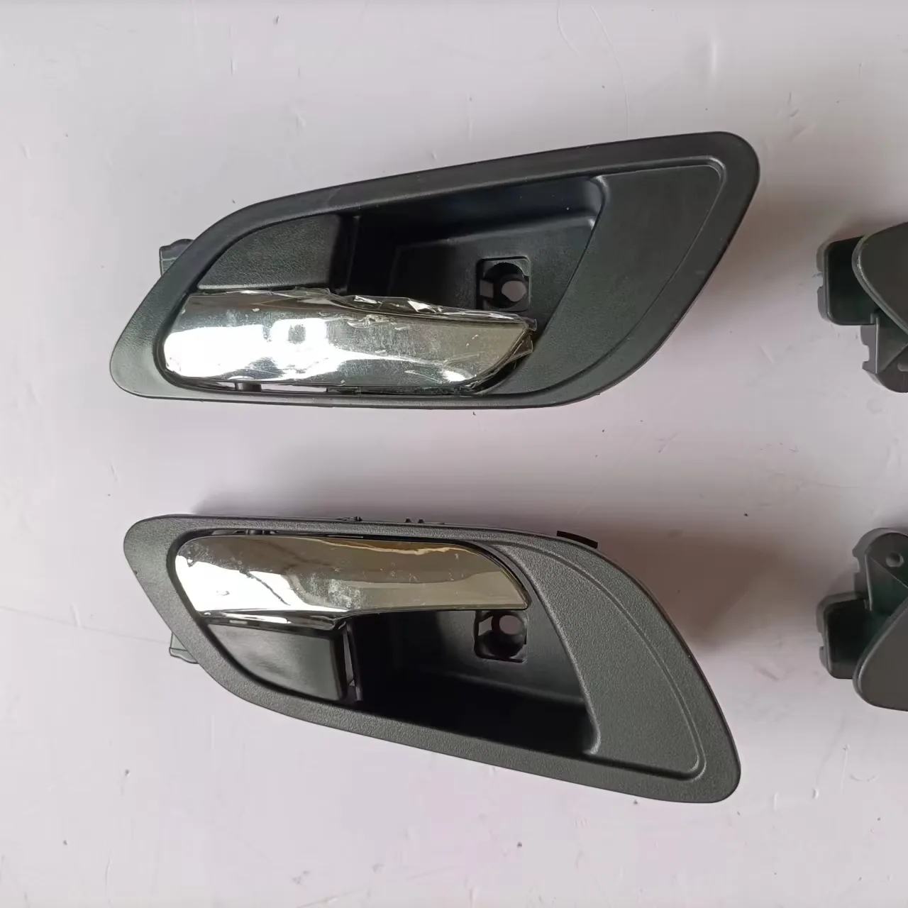 Auto Parts Front Inner Door Handle for Geely GC6 2015 1.5L 4G15 product photo