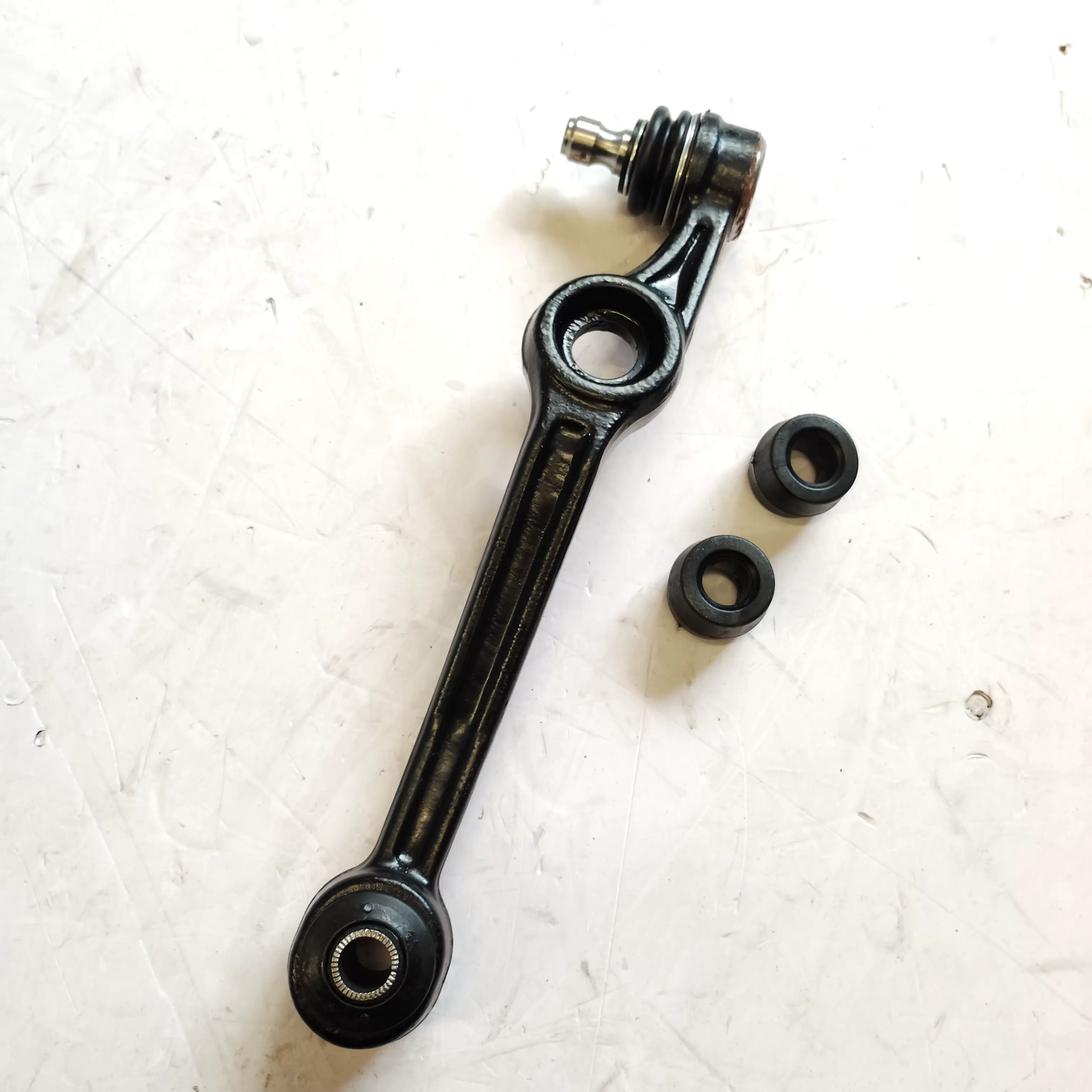 Auto Parts Lower Control Arm for Faw Xiali N3 F1