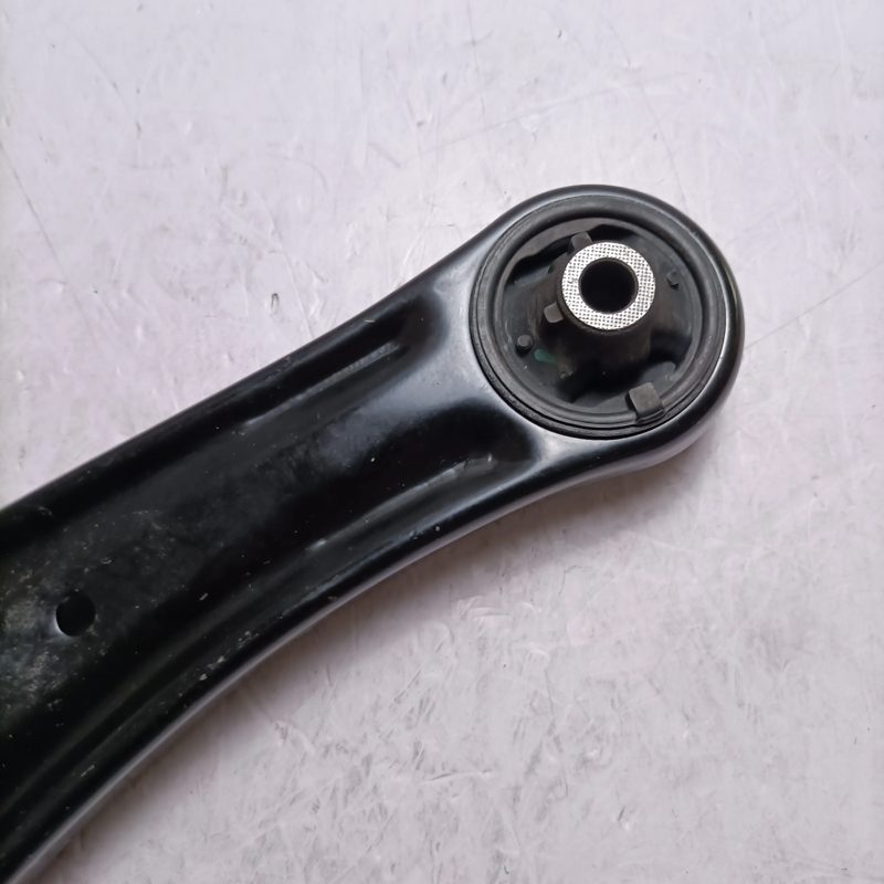 Auto Parts Lower Control Arm for Great Wall Florid GW4G15 — photo 3