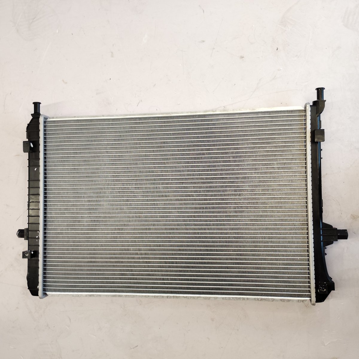 Mechanical Radiator for Changan Chana CS35 1.6L 1301100BN01 product photo