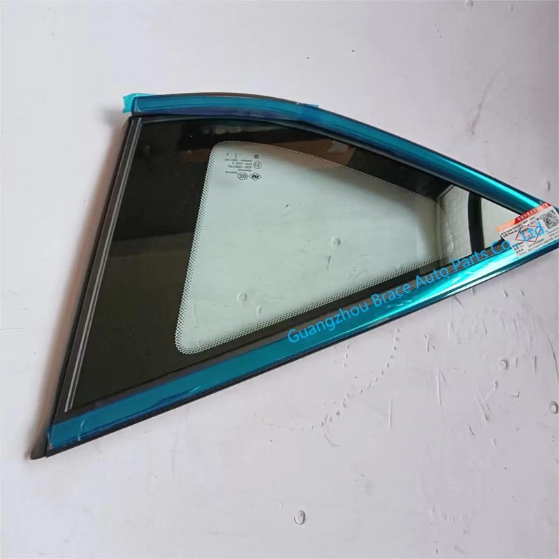 Auto Parts Outer Rear Triangle Glass With Chrome Trim for DFSK GLORY Fengon 580 1.5T — photo 2