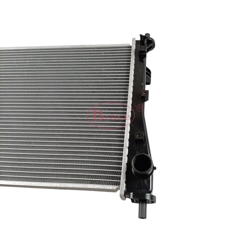 Auto Parts Radiator for Ldv Maxus G10 2.0T — photo 3