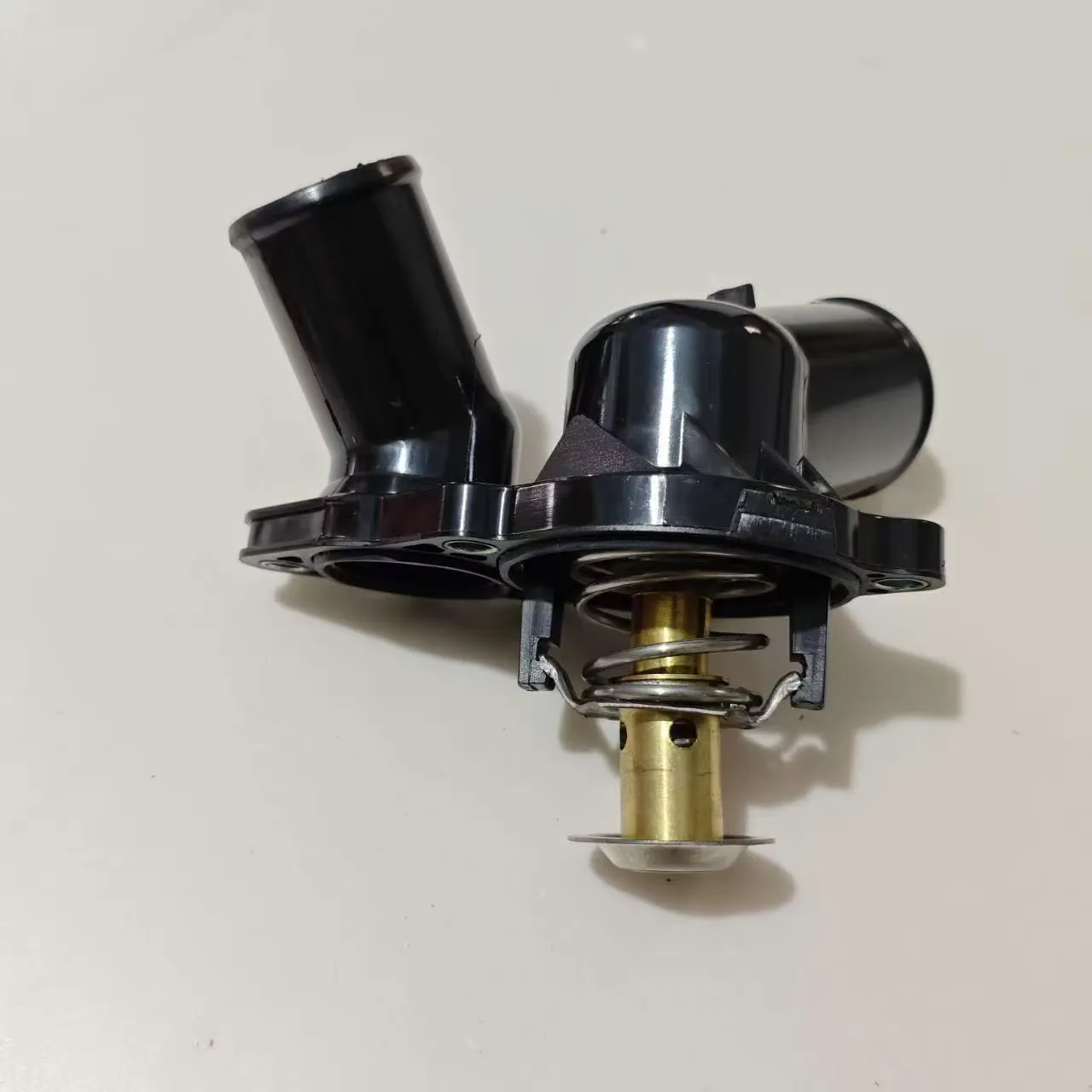 Auto Parts Thermostat Assembly for GAC Trumpchi GS3 10120201310000