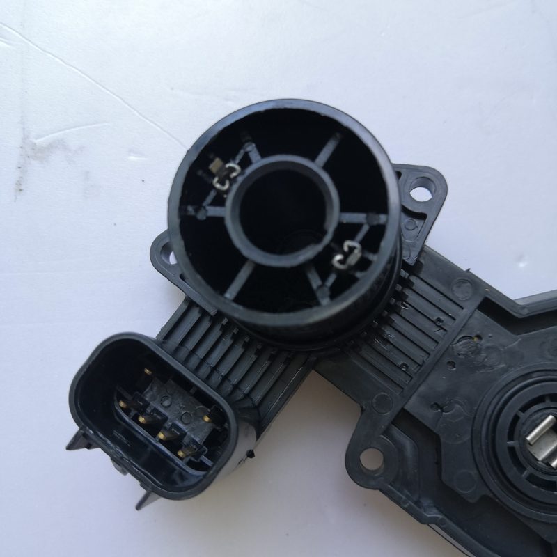 Auto Parts Throttle Position Sensor for Changan Benni 1.3 2009 — photo 3