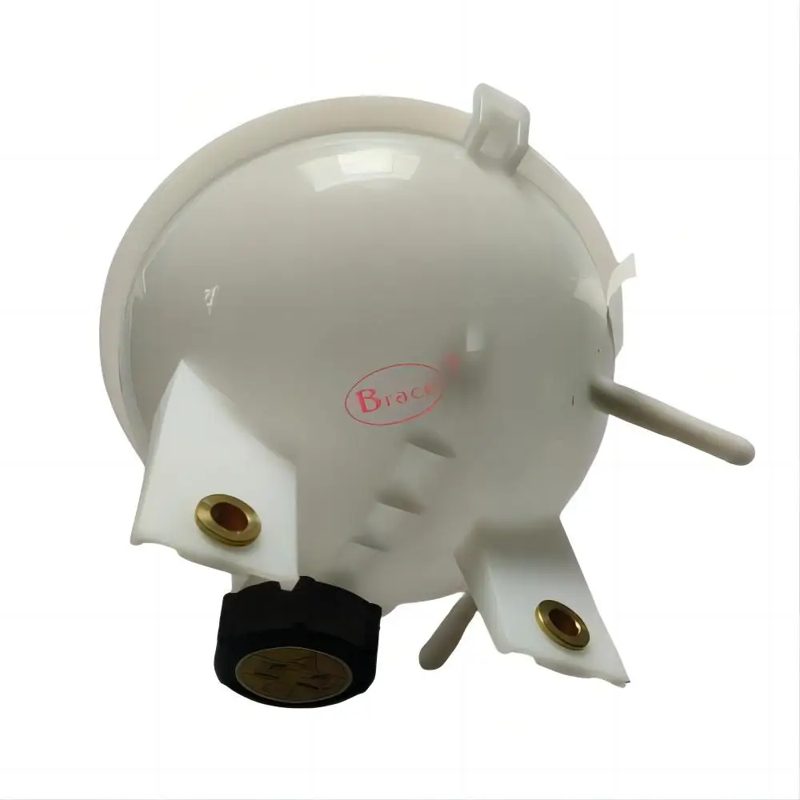 Auto Parts Water Tank Water Reservoir Suitable for JAC SUNRAY 1311010r002 — photo 4