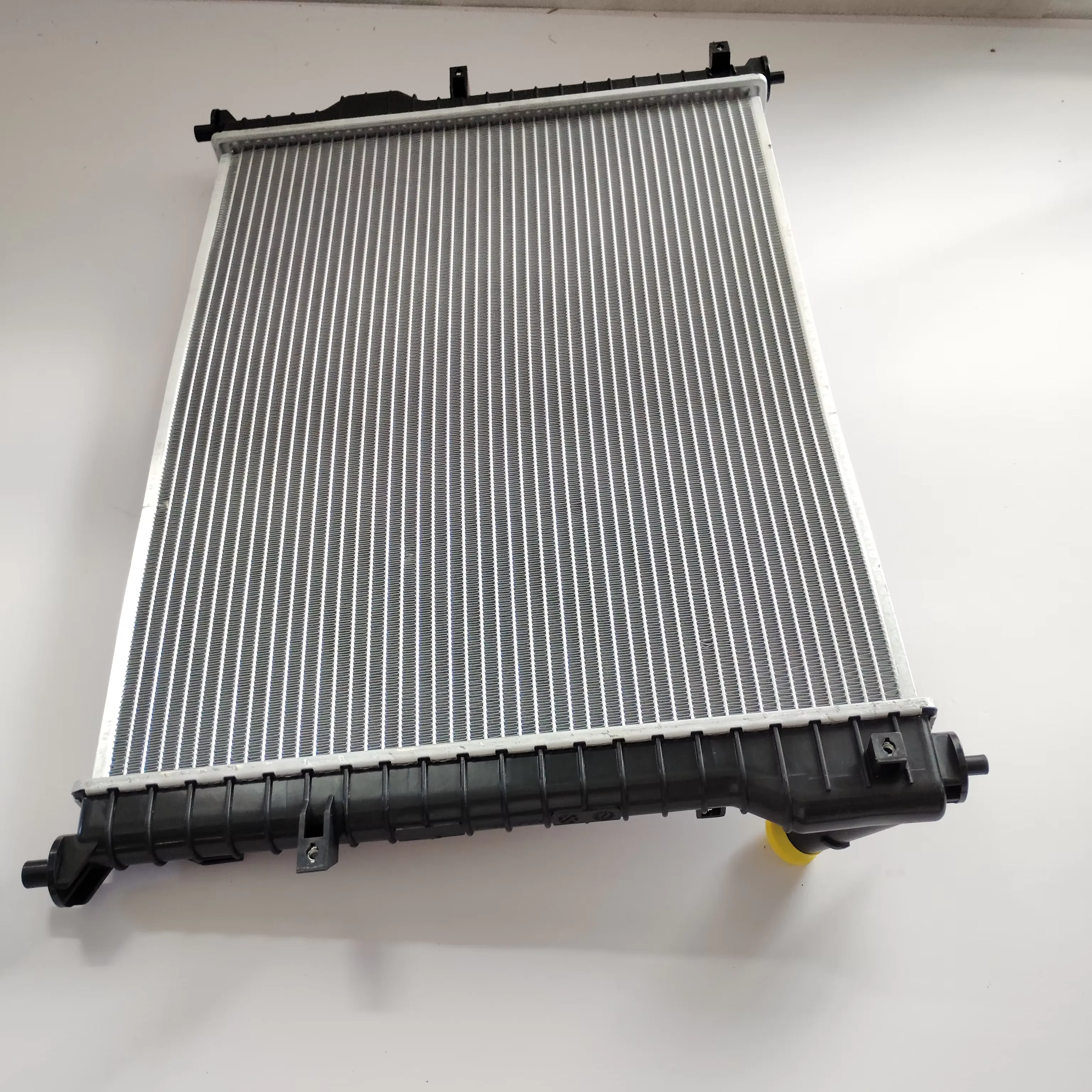 Auto Radiator for FAW BESTURN B50 OEM 5GA115400-B product photo
