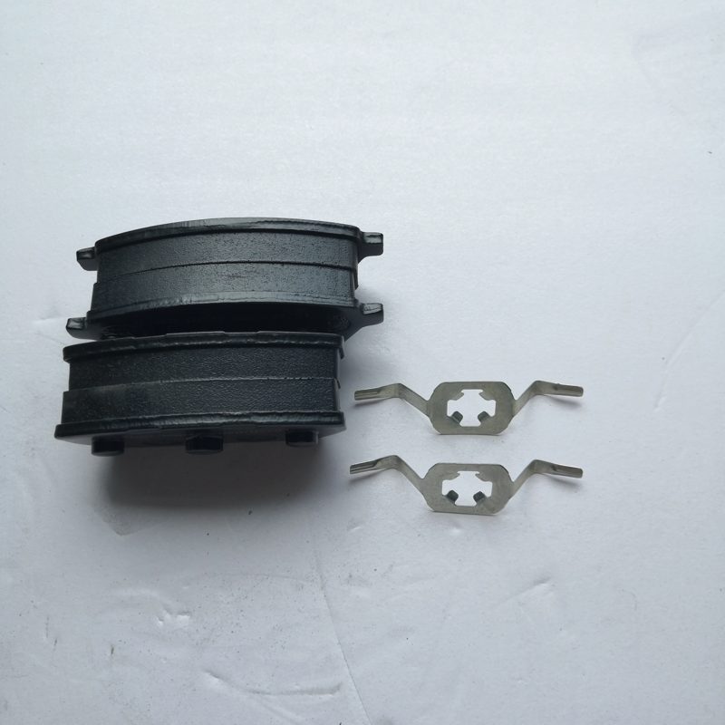 Auto Spare Part Front Brake Pads for Hafei Zhongyi SUZUKI 410 — photo 4