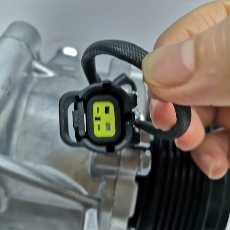 Auto Spare Parts Compressor for Chana Changan CS35 Year 2019 — photo 3