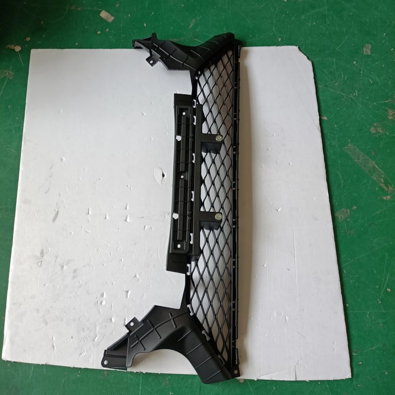 Auto Spare Parts Front Lower Bumper Grille for MG6 — photo 3