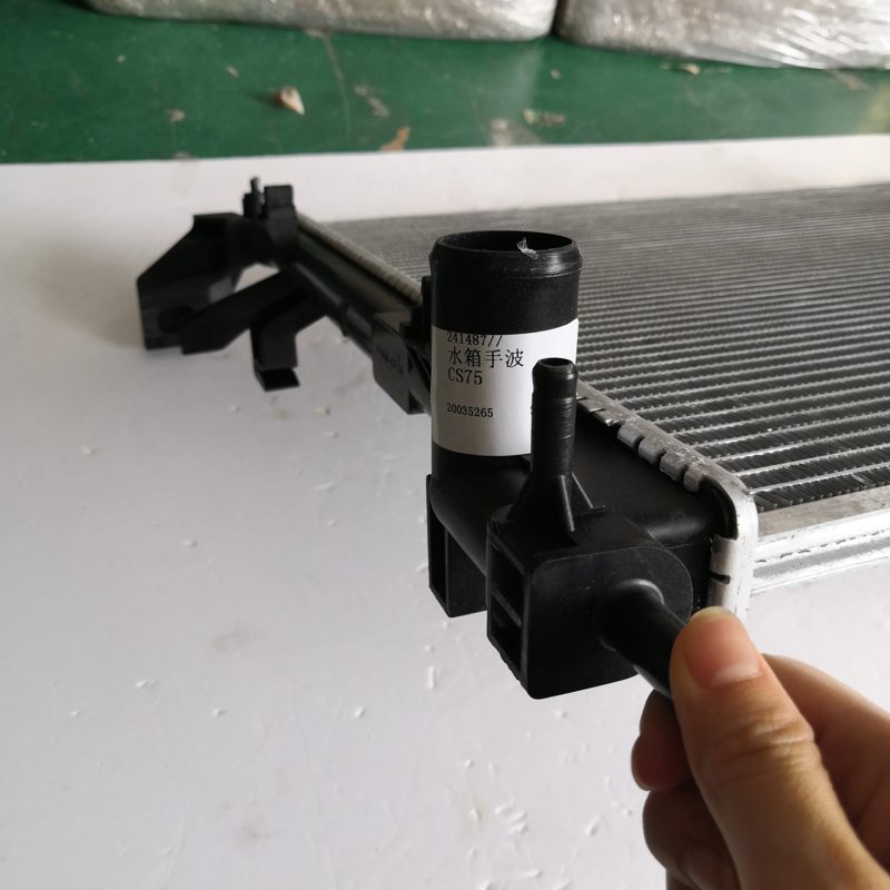 Auto Spare Parts Radiator Assembly for Changan CS75 OEM:S301030-3102 — photo 3