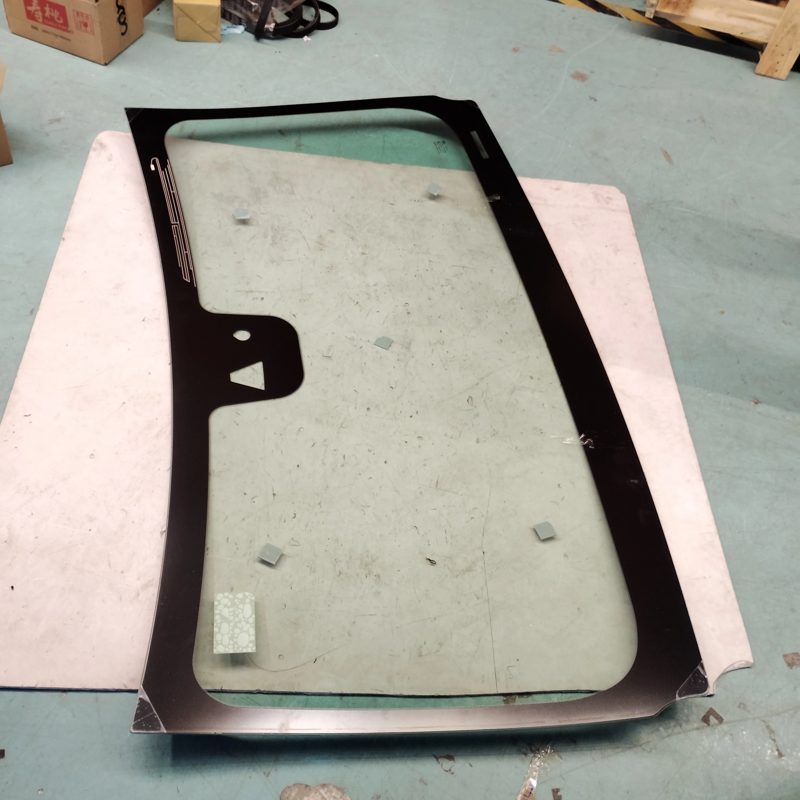 Auto Spare Parts Windshield Glass Front Glass for Maxus LDV D90 2019- — photo 2