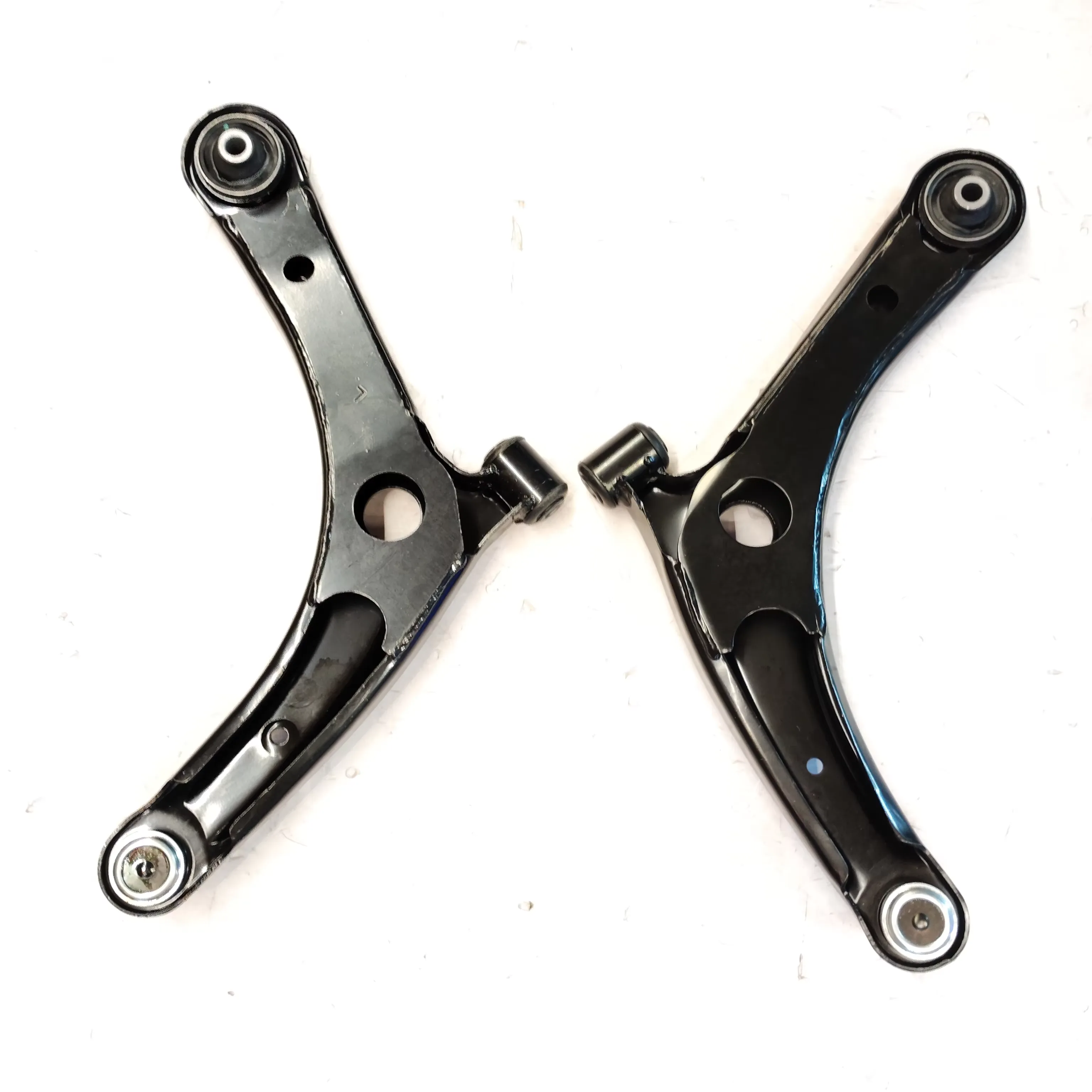 Auto Suspension Parts Lower Control Arm for Baic Senova X65 BJ20 OEM A00107937 A00107932