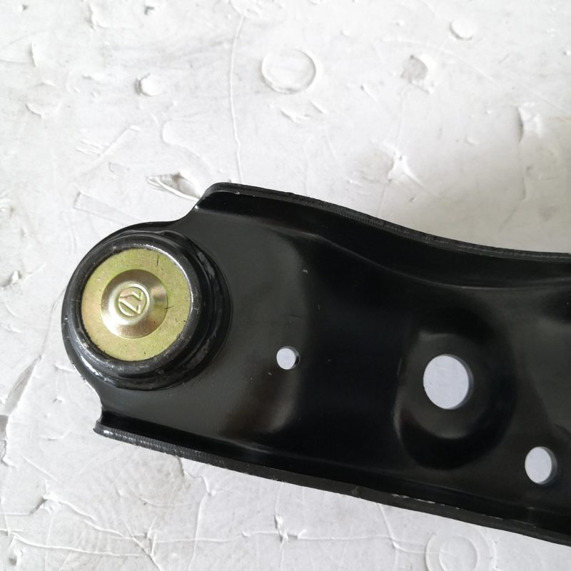Auto Suspension Parts Lower Control Arm Zotye Z100 ALTO SWIFT SX4 — photo 2