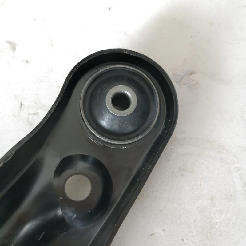 Auto Suspension Parts Lower Control Arm Zotye Z100 ALTO SWIFT SX4 — photo 3
