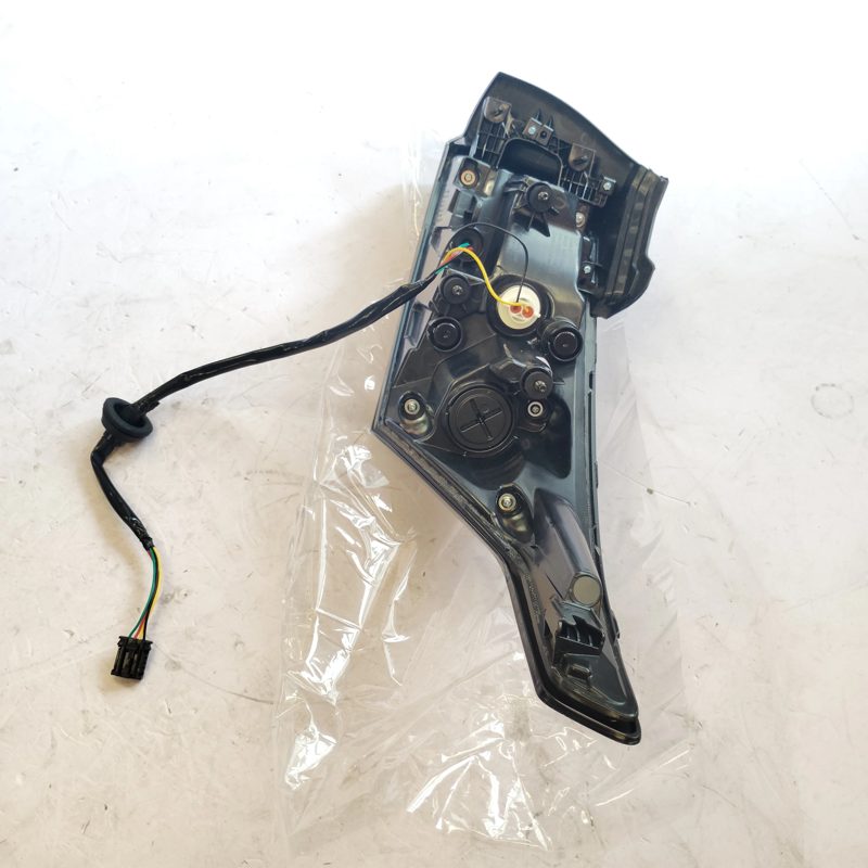 Auto Tail lamp Dongfeng Yixuan Models Aeolus — photo 2