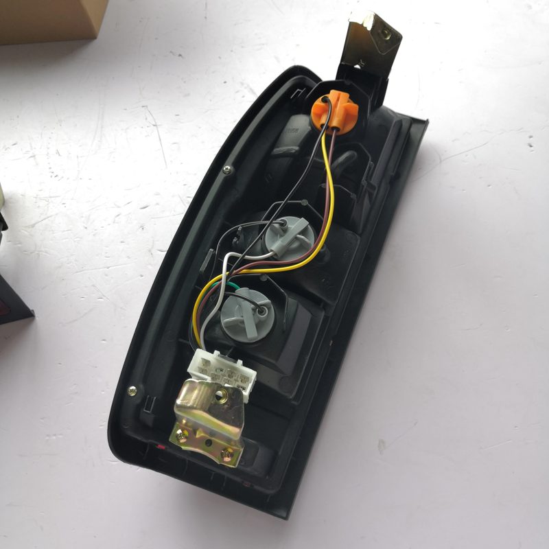 Auto Tail Lamp Light for DONGFENG ZNA RICH Pickup D22 — photo 4