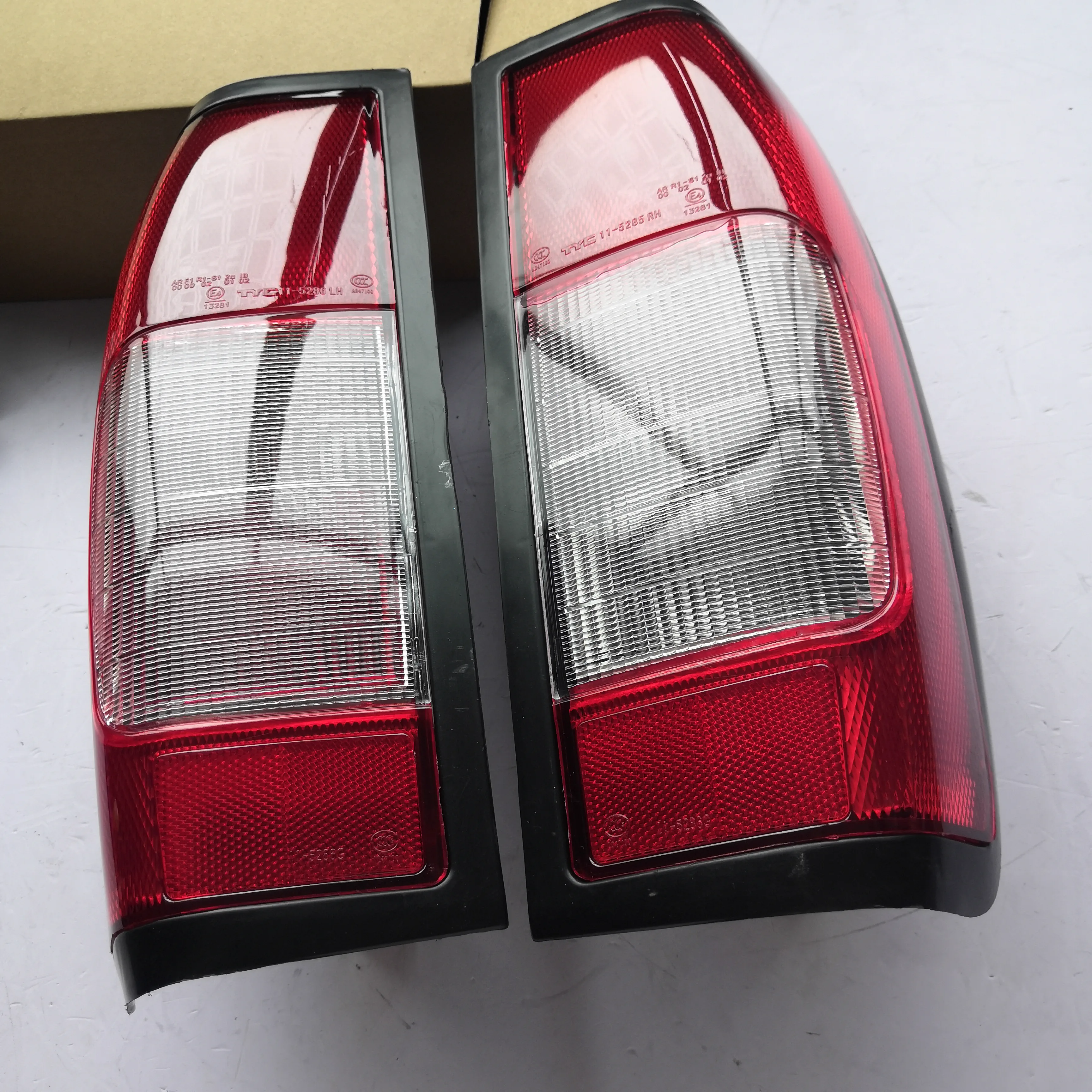 Auto Tail Lamp Light for DONGFENG ZNA RICH Pickup D22