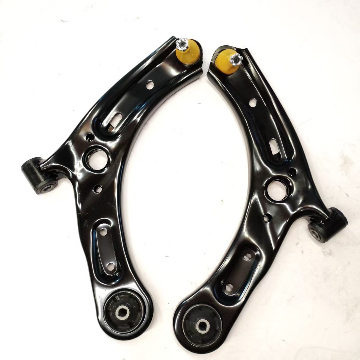 Automobile Control Arm for Great Wall Jolion 2904117XGW02A 2904118XGW02A product photo