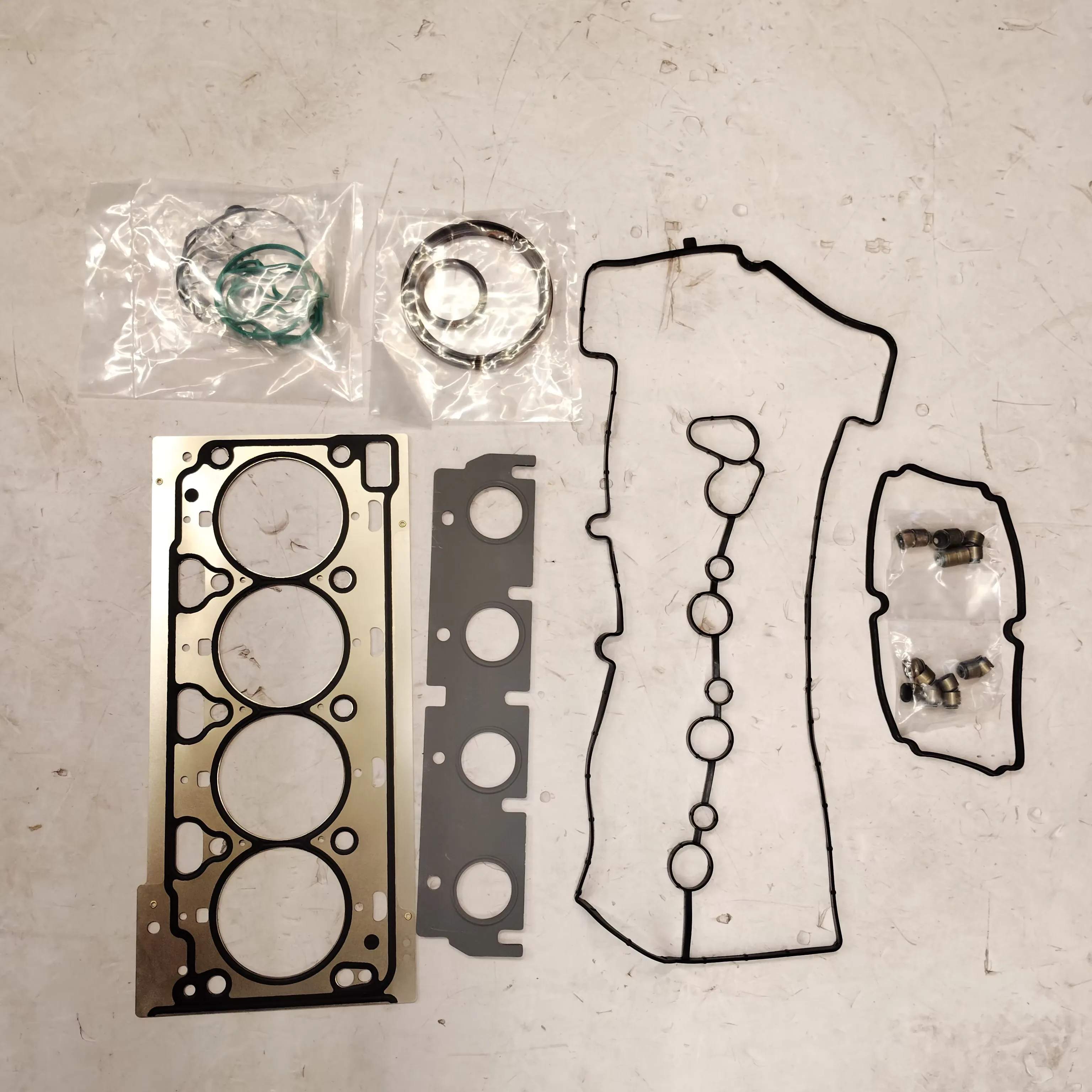 Brace Engine Repair Gaskets Kit Overhaul Full Gasket Kit Set for Trumpchi GA8 GS8 2020- OEM 100309040000-B product photo