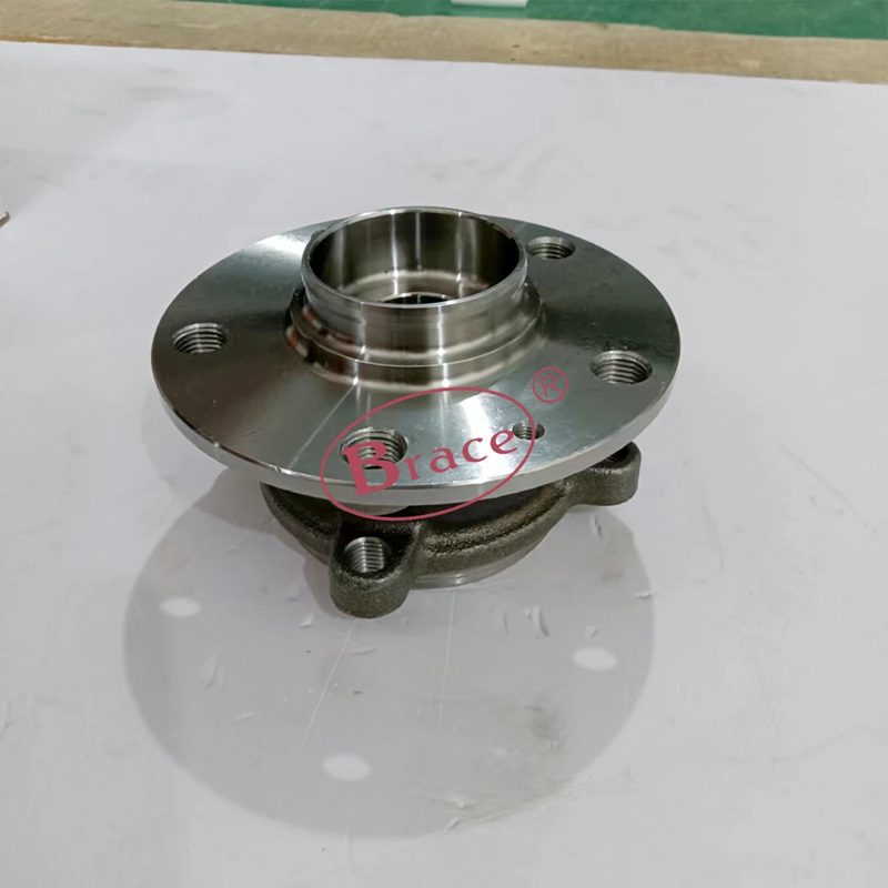 Brace Front Wheel Bearing for MG Roewe RX5 OEM 10094077 — photo 4