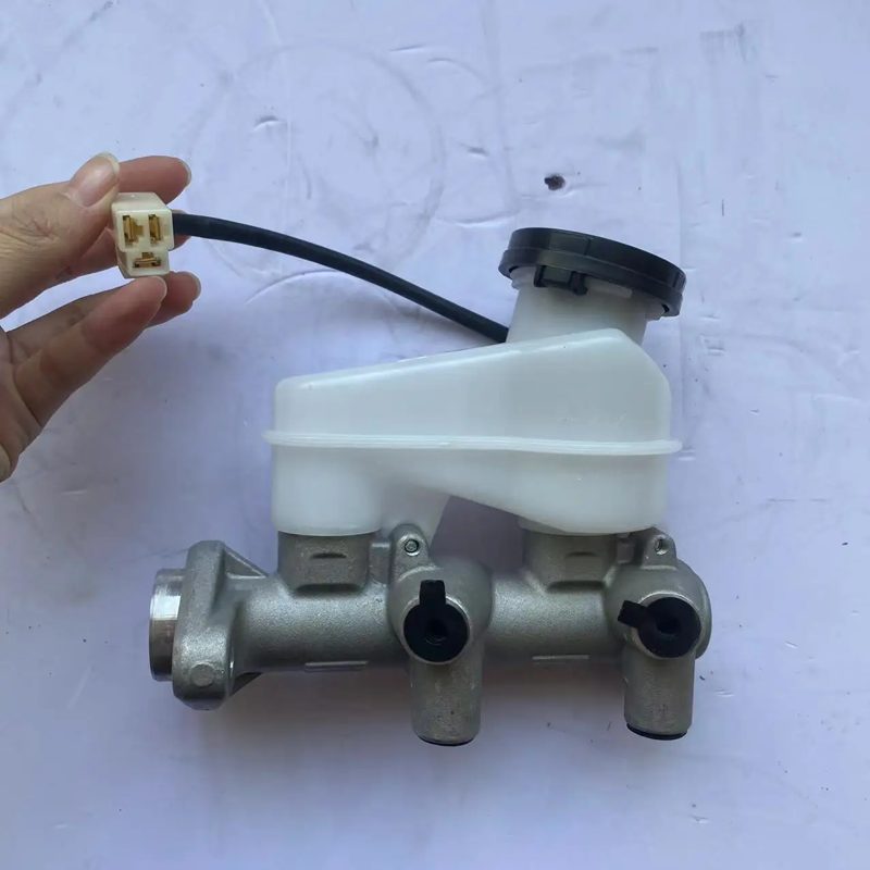 Brake Master Cylinder for BAIC WEIWANG M20 — photo 3