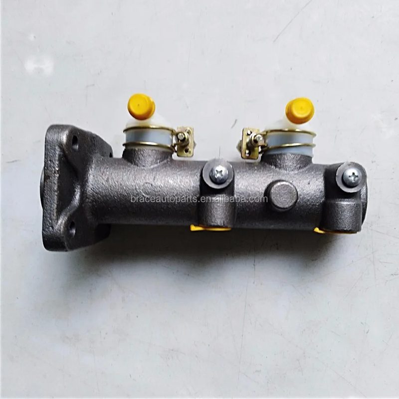 Brake Master Cylinder for FAW GF3600 Truck CA1041K26L-3 — photo 2